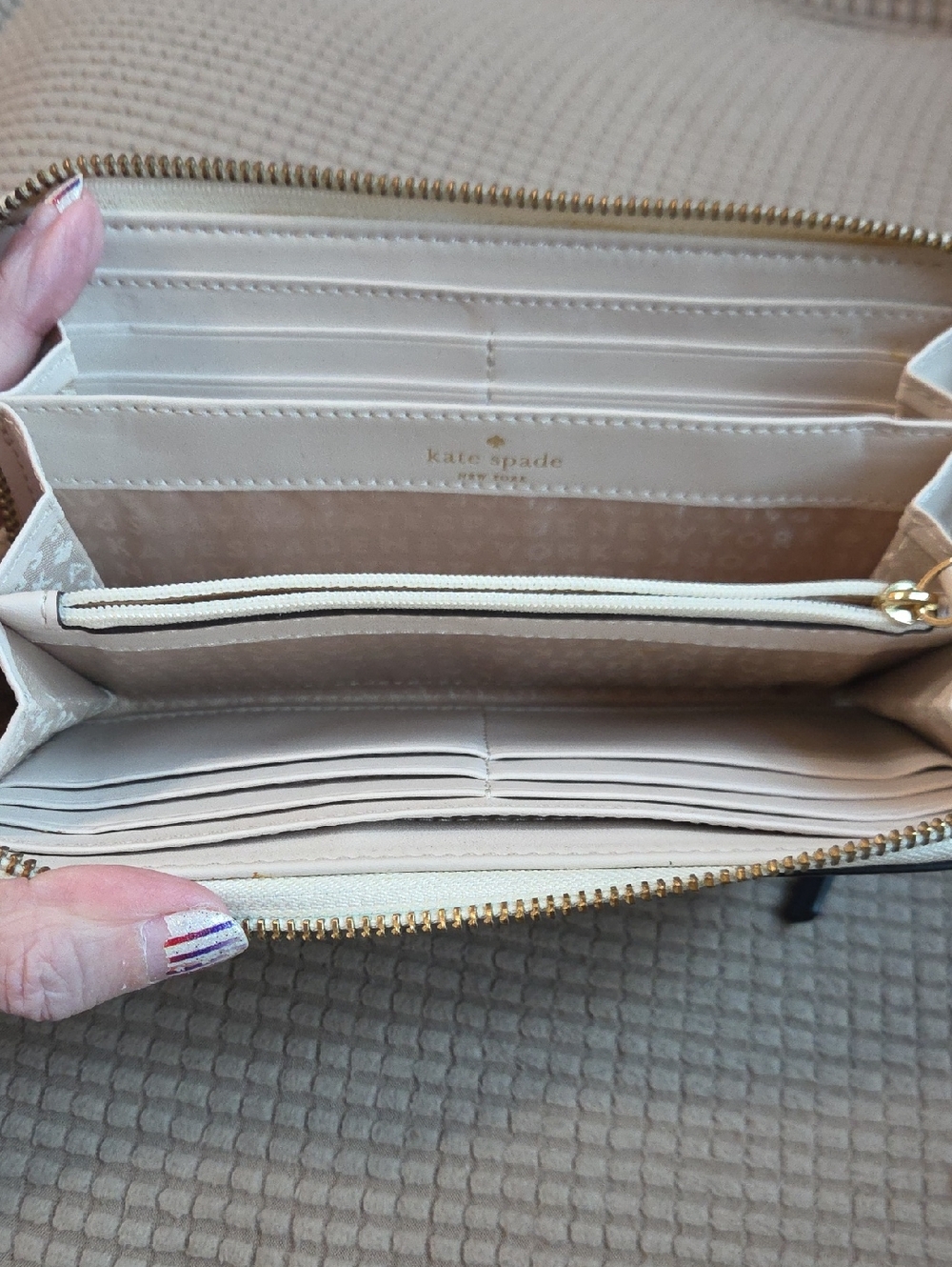 kate spade Cream and Royal Blue Colorblock Zip Wallet (Wellsley Neda) - Picture 3 of 7